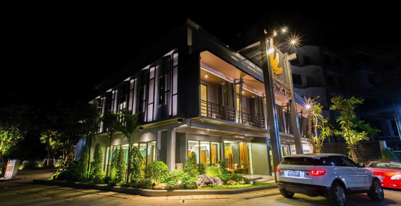 Baitong Hotel Tachilek Exterior photo